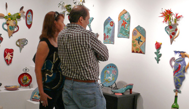 Visitors to Cathy Kiffney's Studio